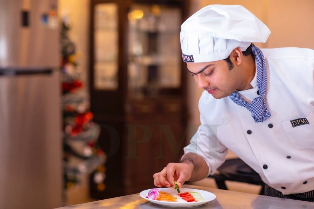 hotel management courses